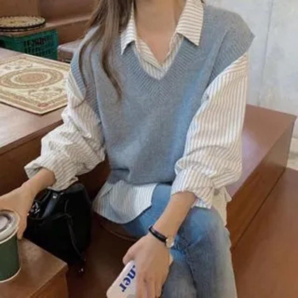 Blue sweater vest 💙